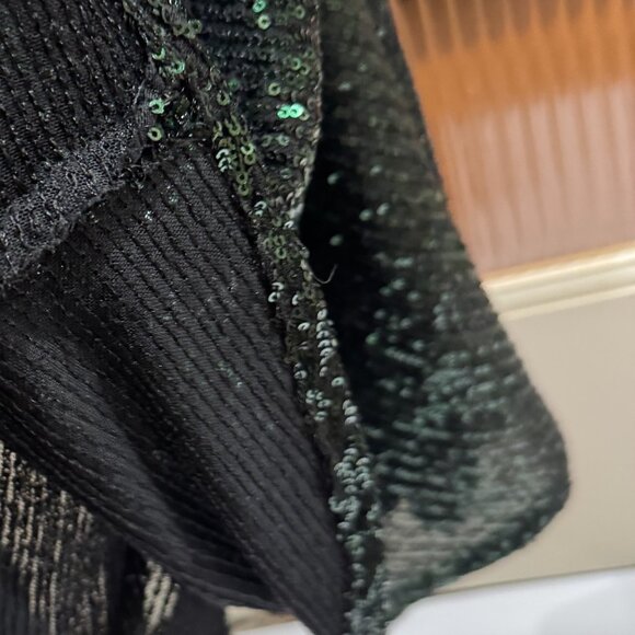 Holiday Sequin Sleeveless dress - Picture 16 of 16